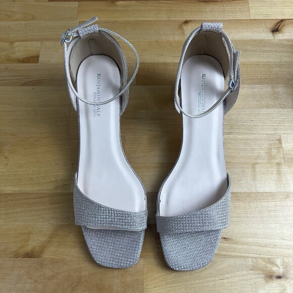 Touch Ups Benjamin Walk Champagne Glitter Lilibet Block Heel Sandal Size 10 WIDE - Picture 2 of 13